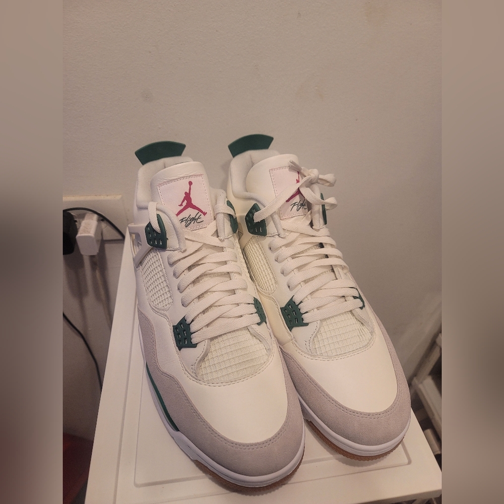Jordan 4 SB “Pine Green” Mens Size 14